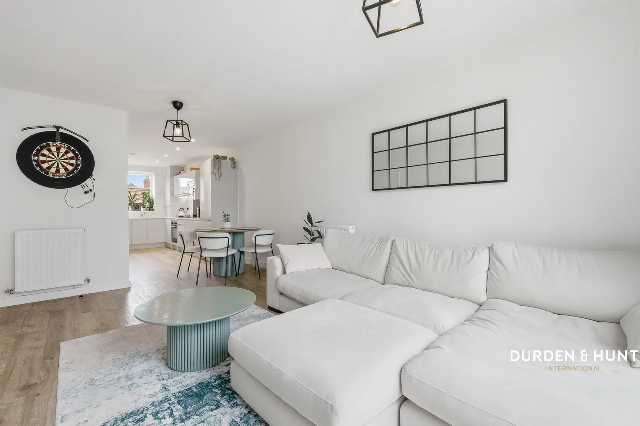 Academy Way, Loughton, IG10, photo 3