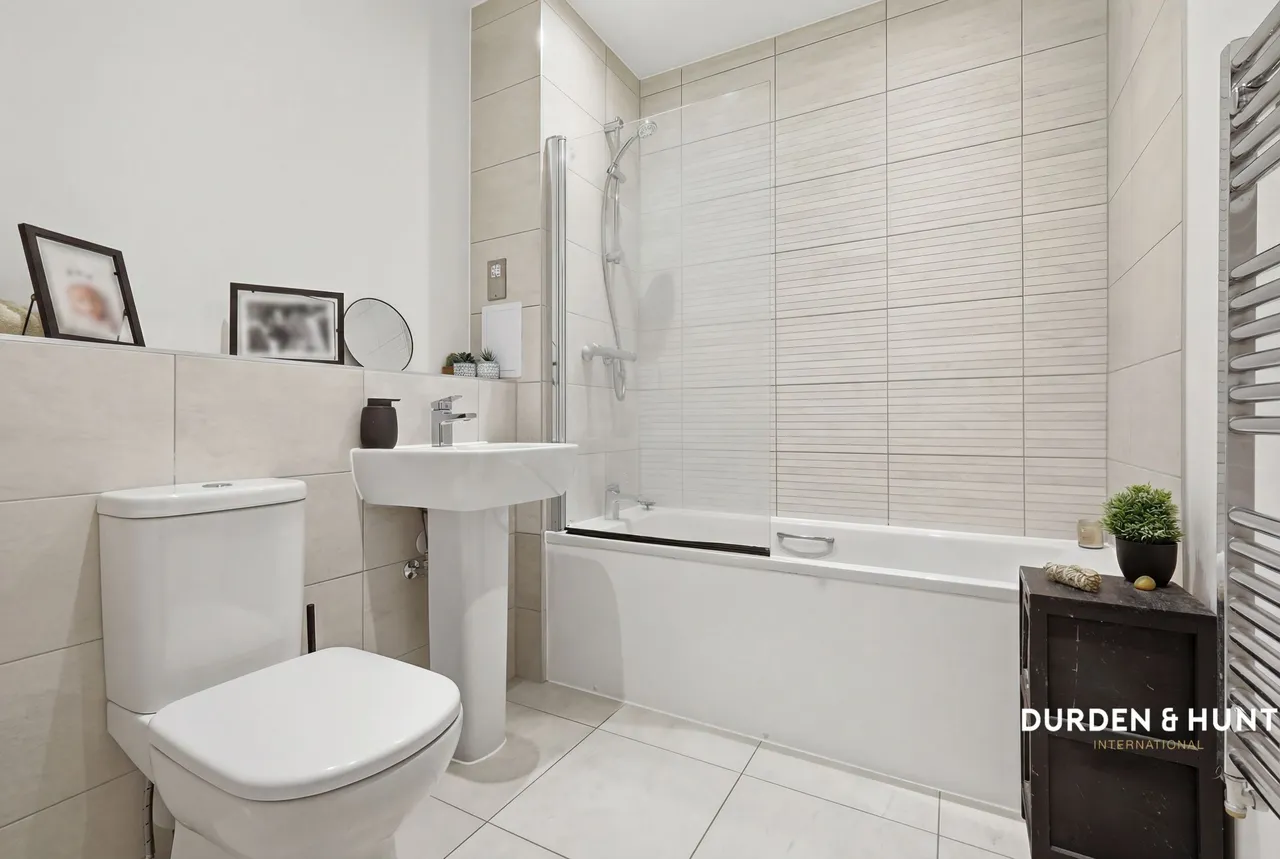 Academy Way, Loughton, IG10, photo 17