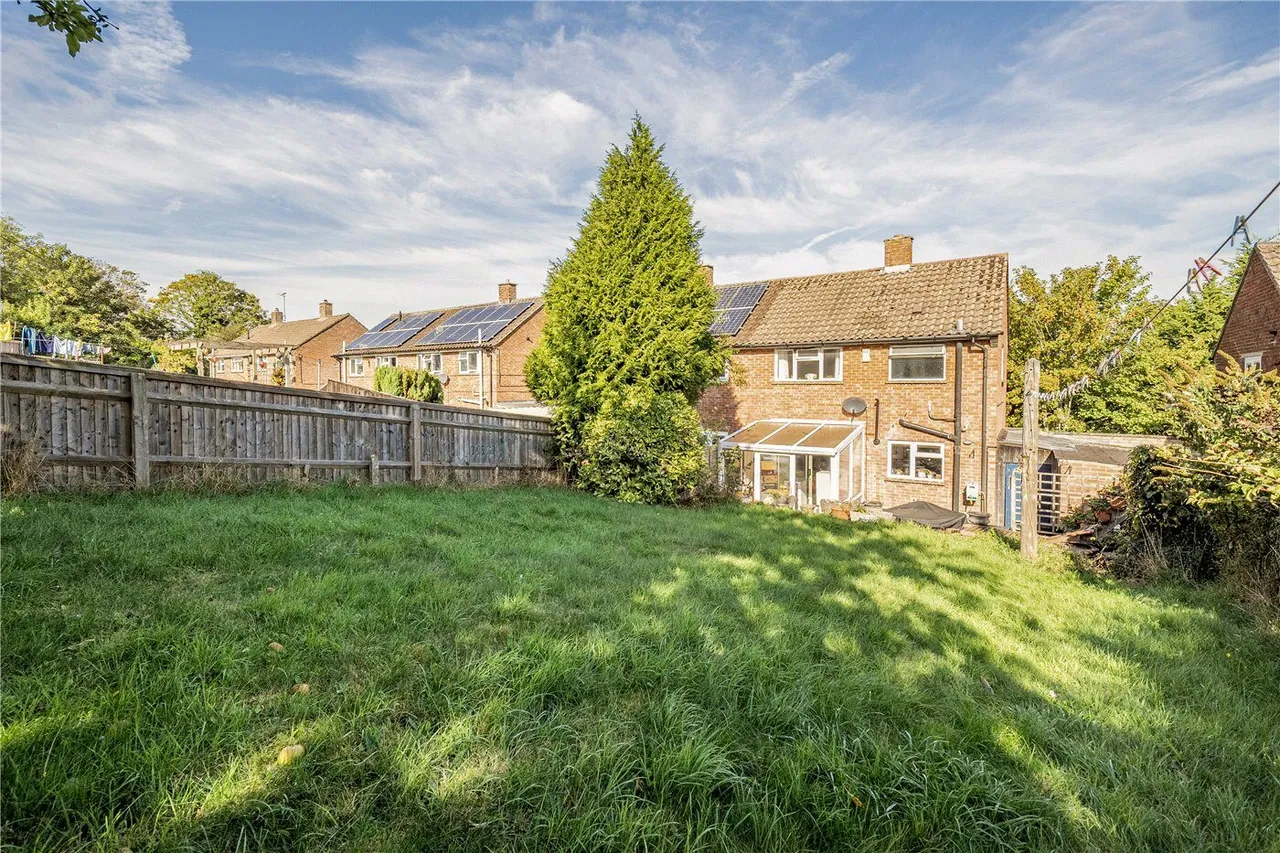 Upper Isbury, Marlborough, SN8, photo 2