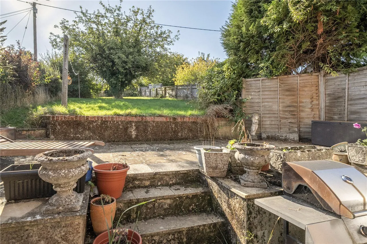 Upper Isbury, Marlborough, SN8, photo 13