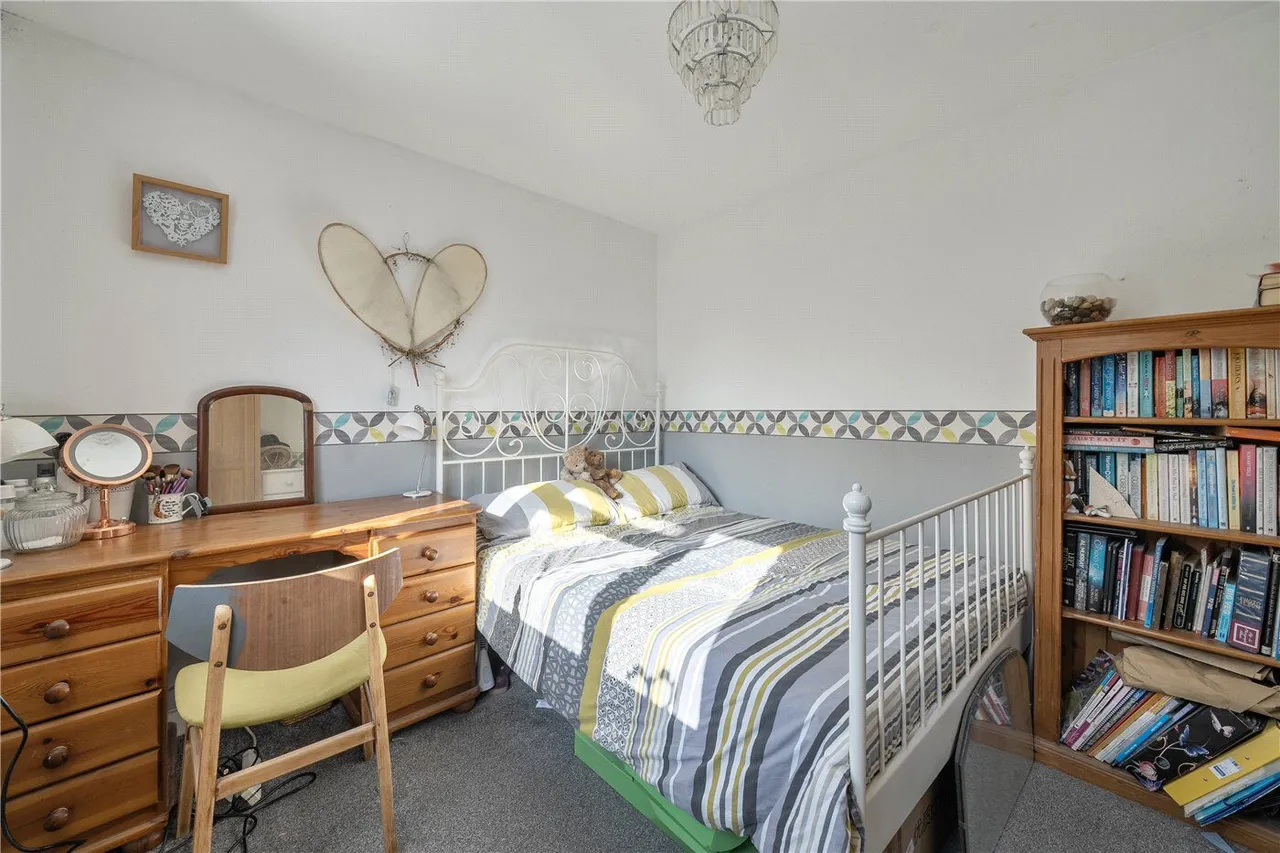Upper Isbury, Marlborough, SN8, photo 12
