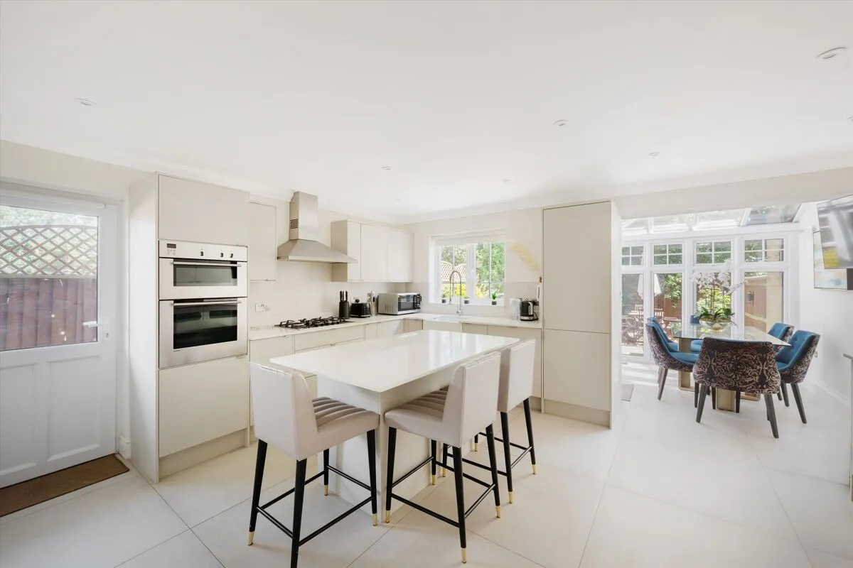 4 bed house for sale, Cavendish Place, London, NW2