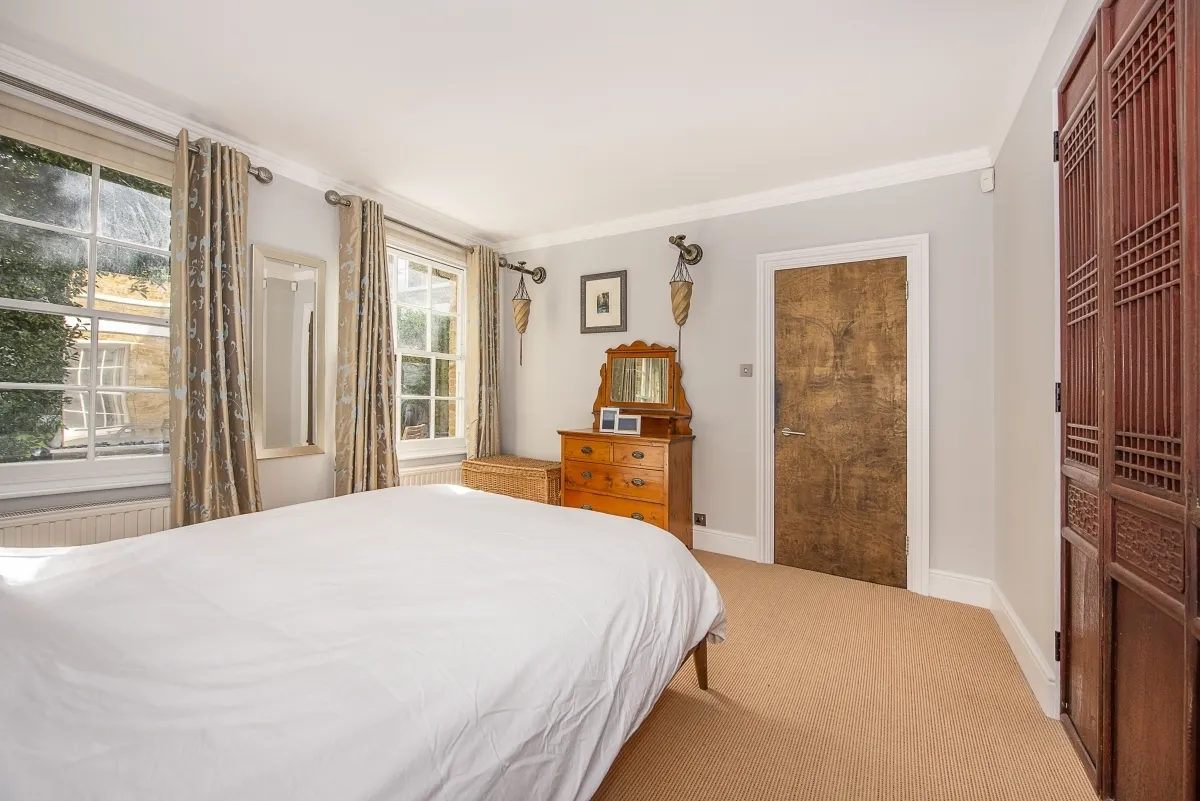 Hampton Court Road, Hampton, TW12, photo 13