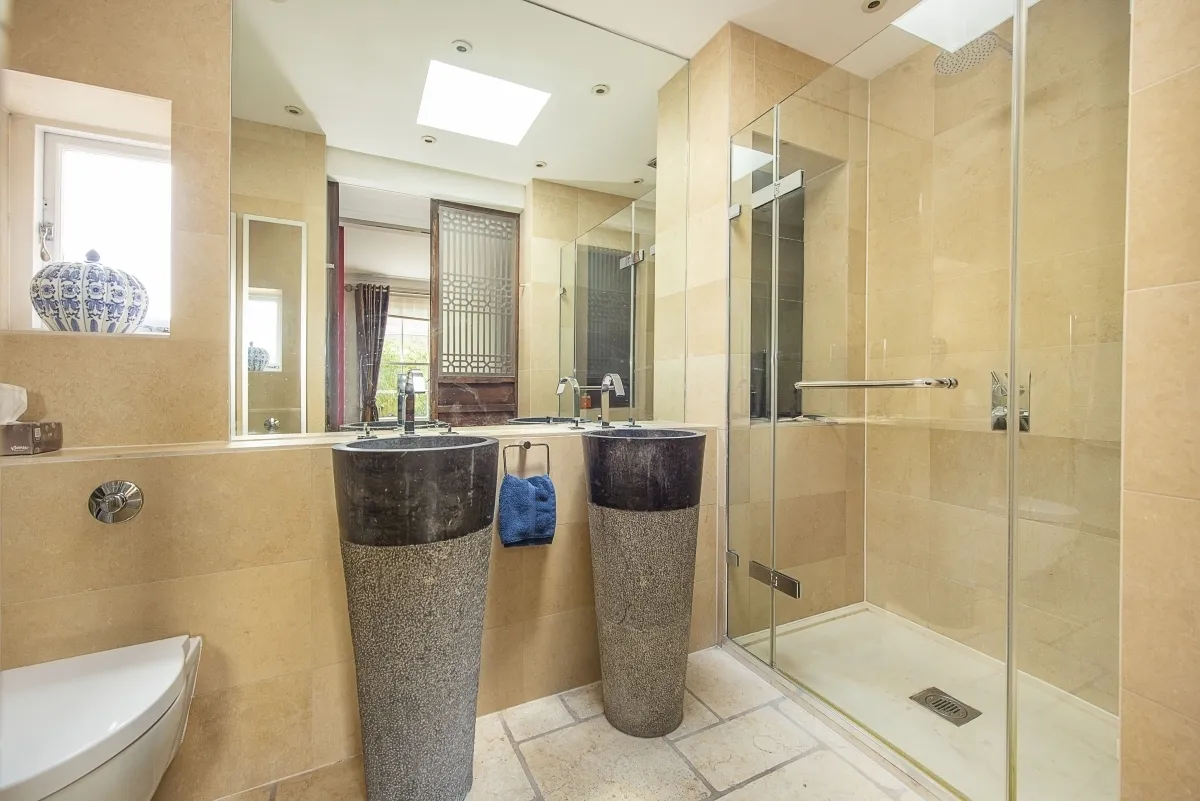 Hampton Court Road, Hampton, TW12, photo 6