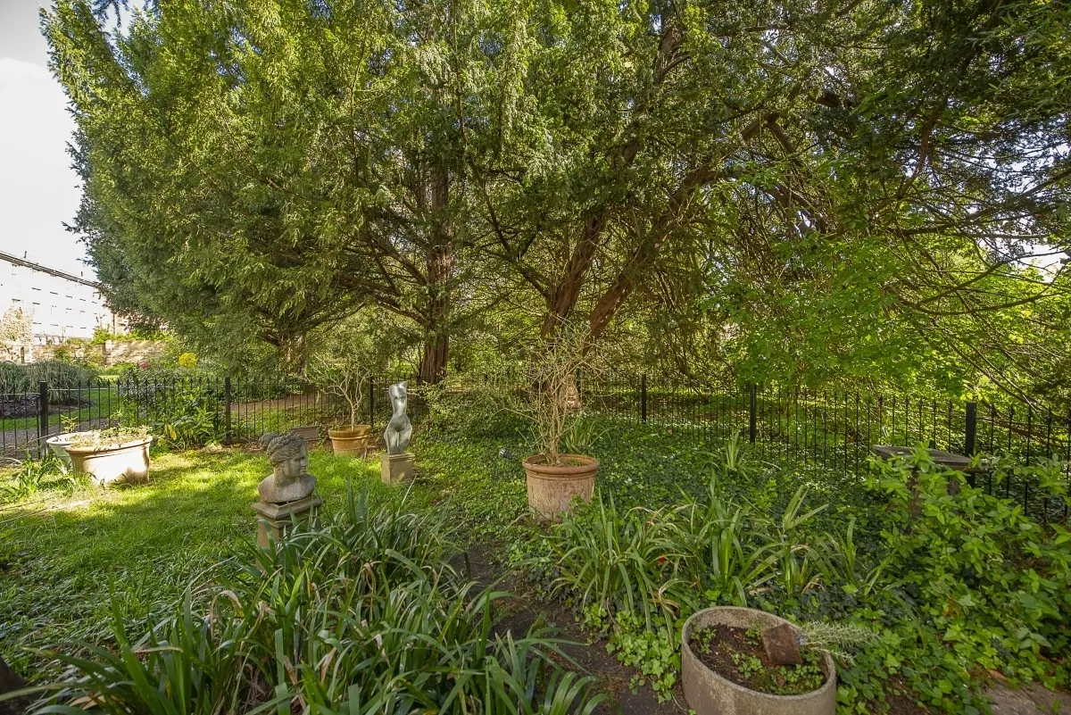 Hampton Court Road, Hampton, TW12, photo 16