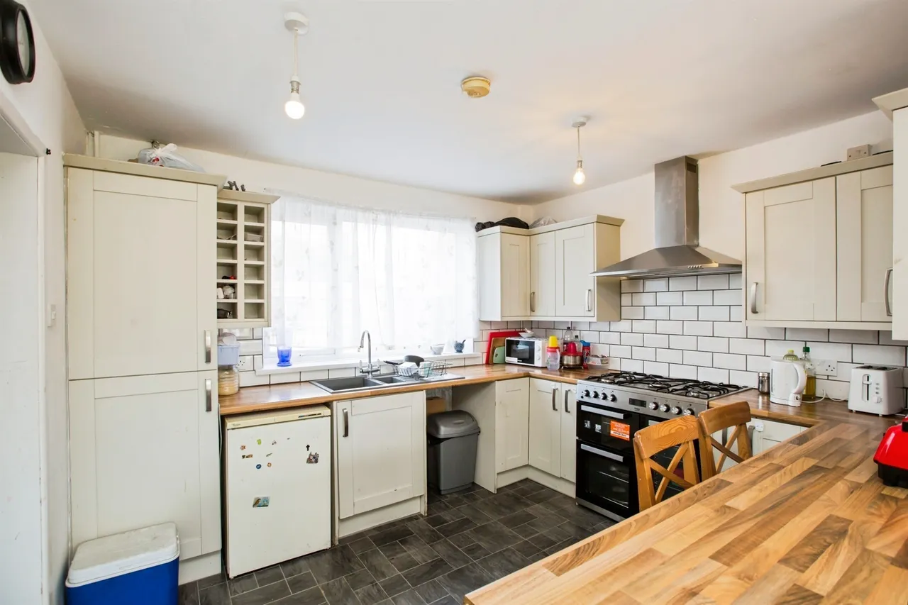 Greave House Drive, Luddendenfoot, Halifax, photo 5