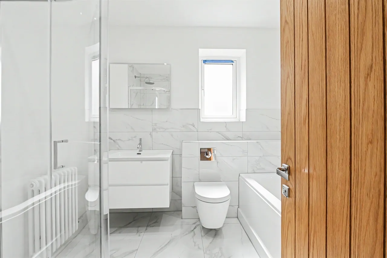 Chandlers Mews, Long Marston, HP23, photo 14