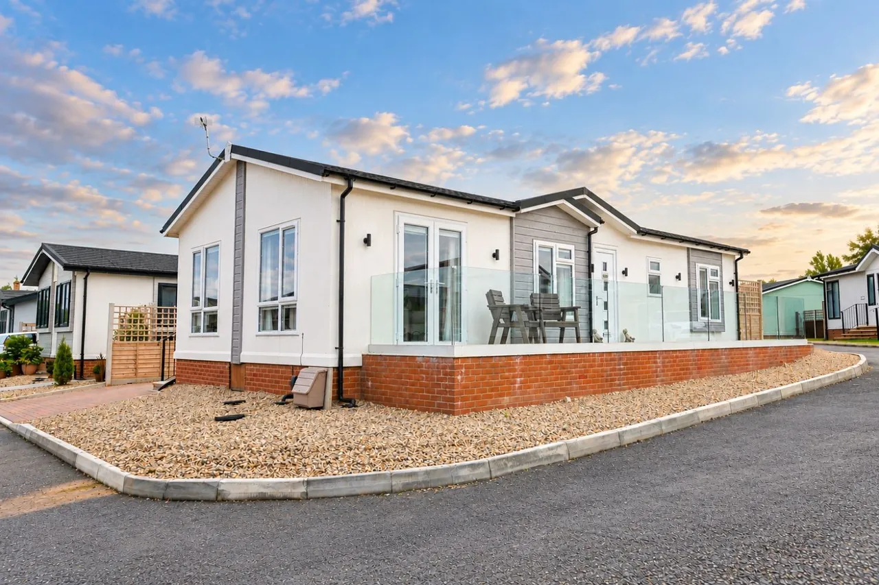 2 bed park home for sale, Hazelgrove Residential Park Milton Street, Saltburn-By-The-Sea, TS12