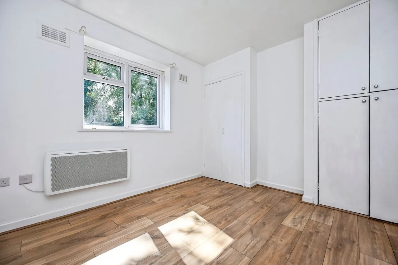 Ivy Avenue, Liverpool, L19, photo 9