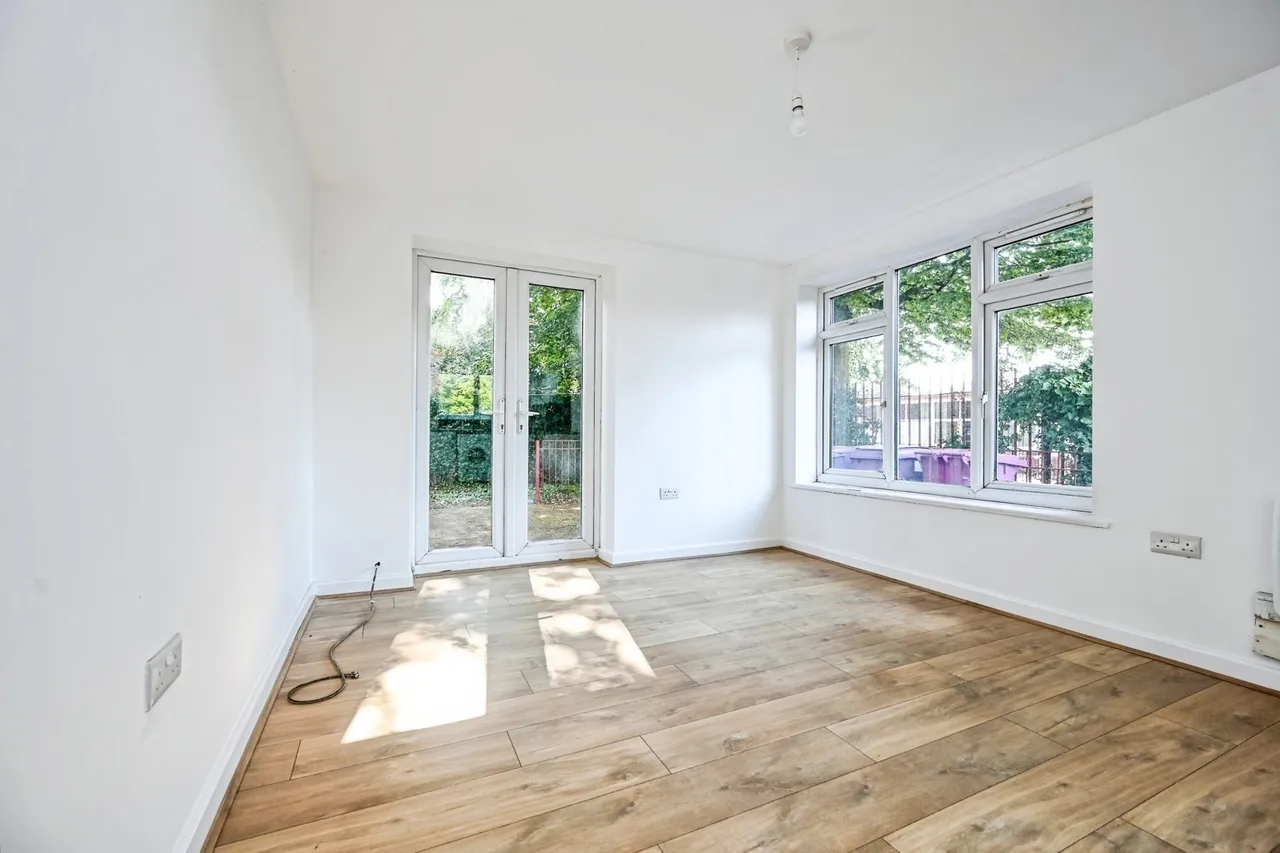 Ivy Avenue, Liverpool, L19, photo 8