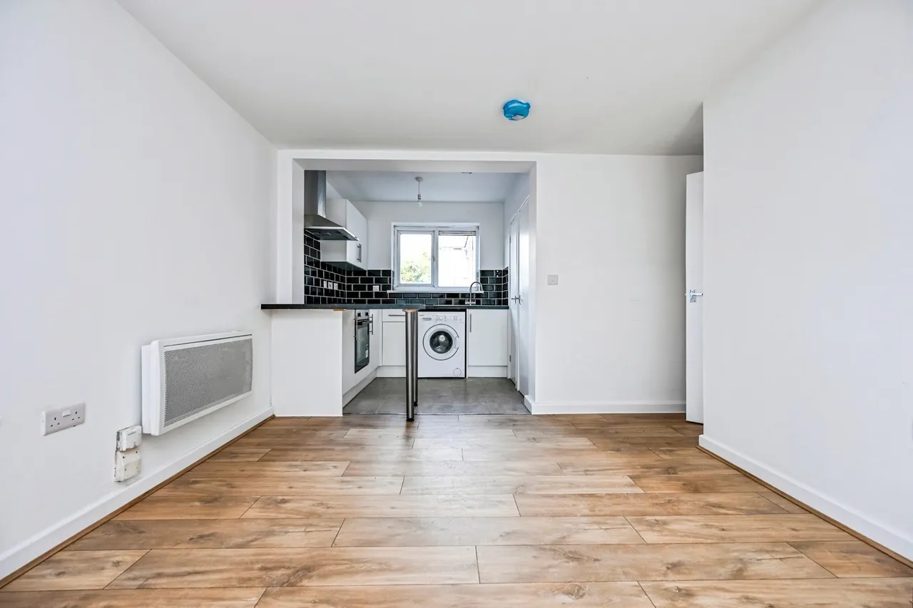 Ivy Avenue, Liverpool, L19, photo 3