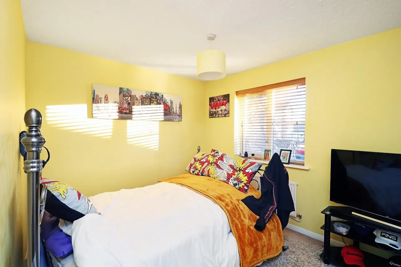 Inglesham Close, Baguley, Manchester M23 1LQ, photo 13