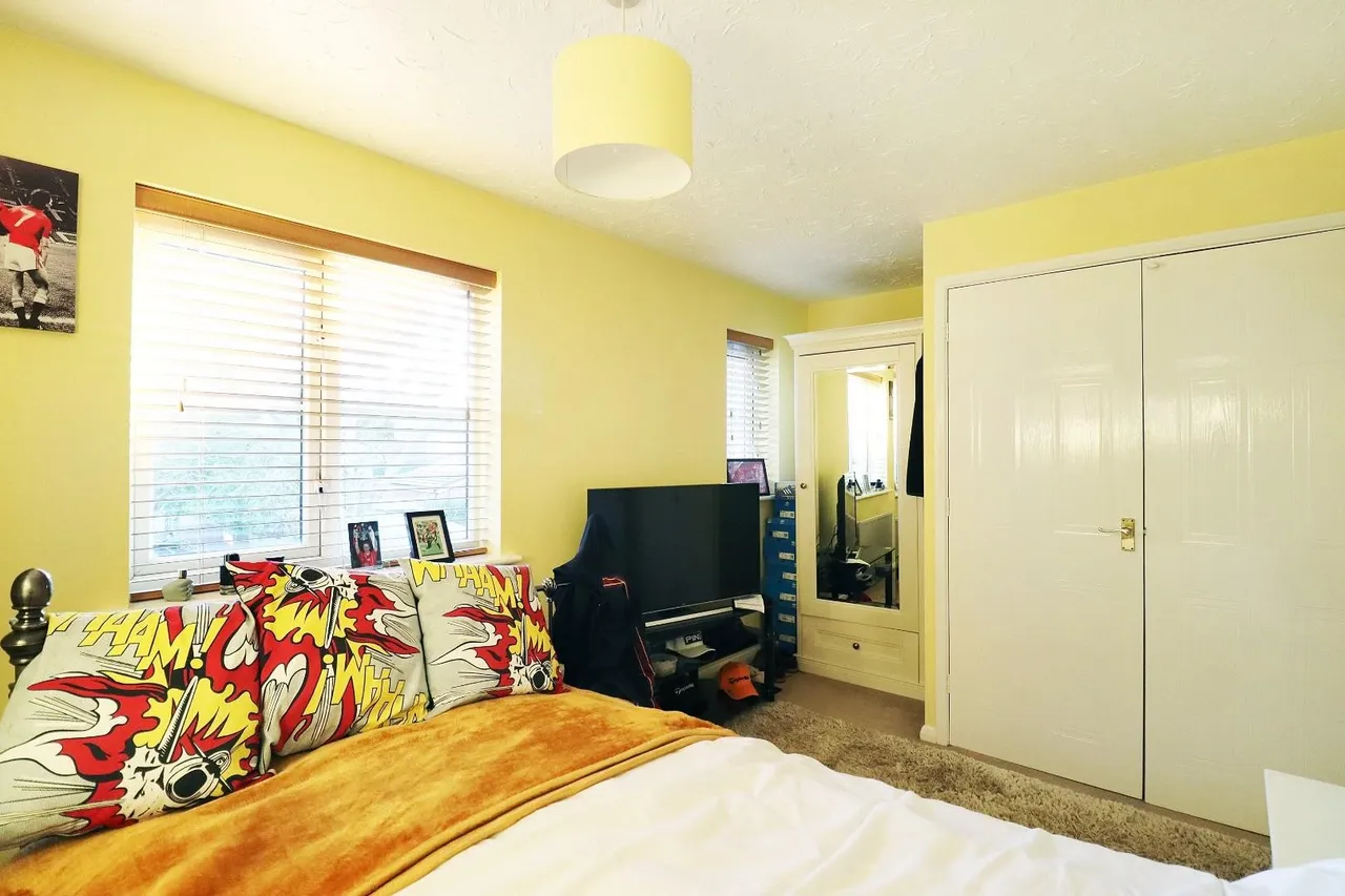 Inglesham Close, Baguley, Manchester M23 1LQ, photo 14