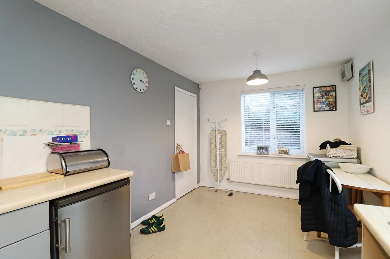 Inglesham Close, Baguley, Manchester M23 1LQ, photo 7