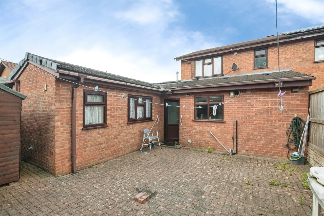 Gladstone Street, West Bromwich, photo 12