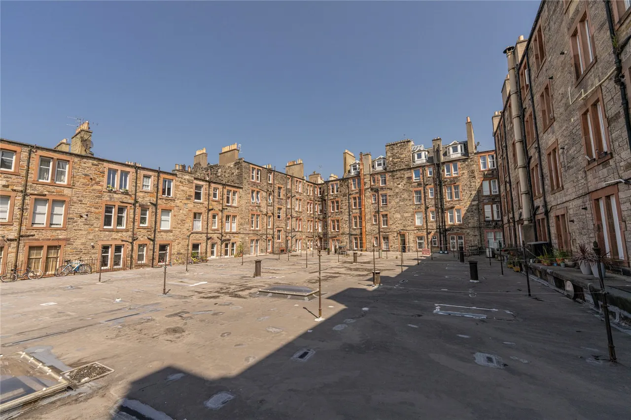Lochrin Buildings, Edinburgh, EH3, photo 16