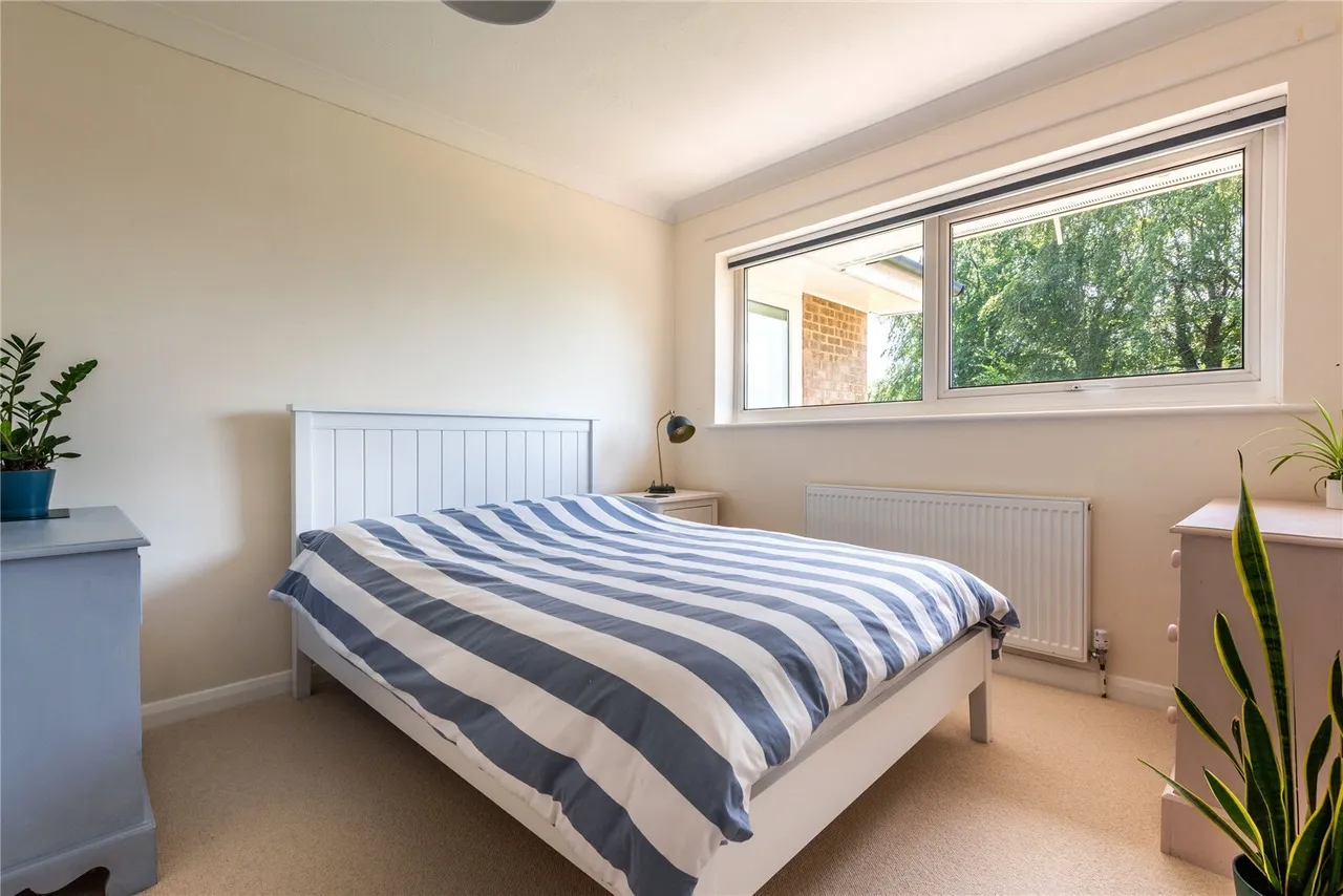 The Coombe, Betchworth, RH3, photo 18