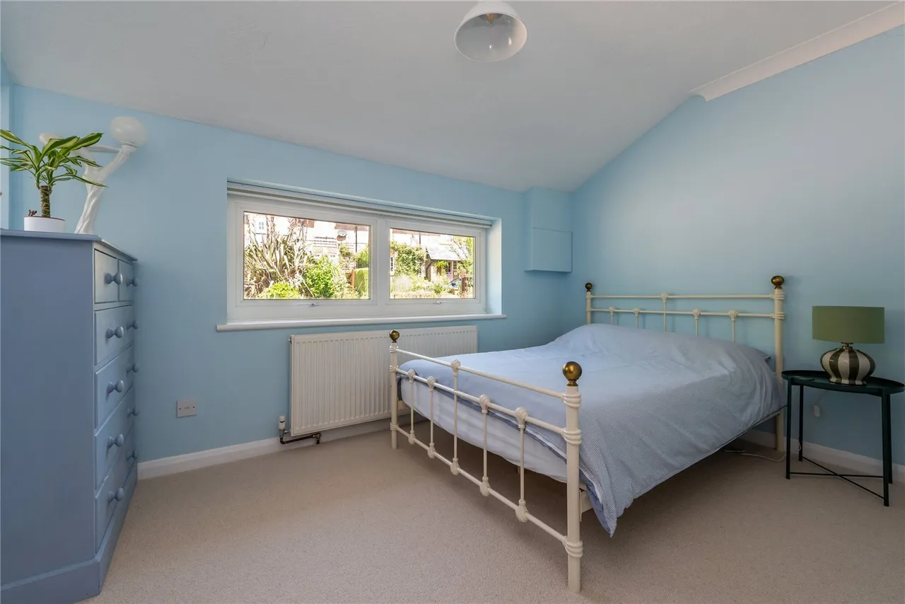 The Coombe, Betchworth, RH3, photo 22