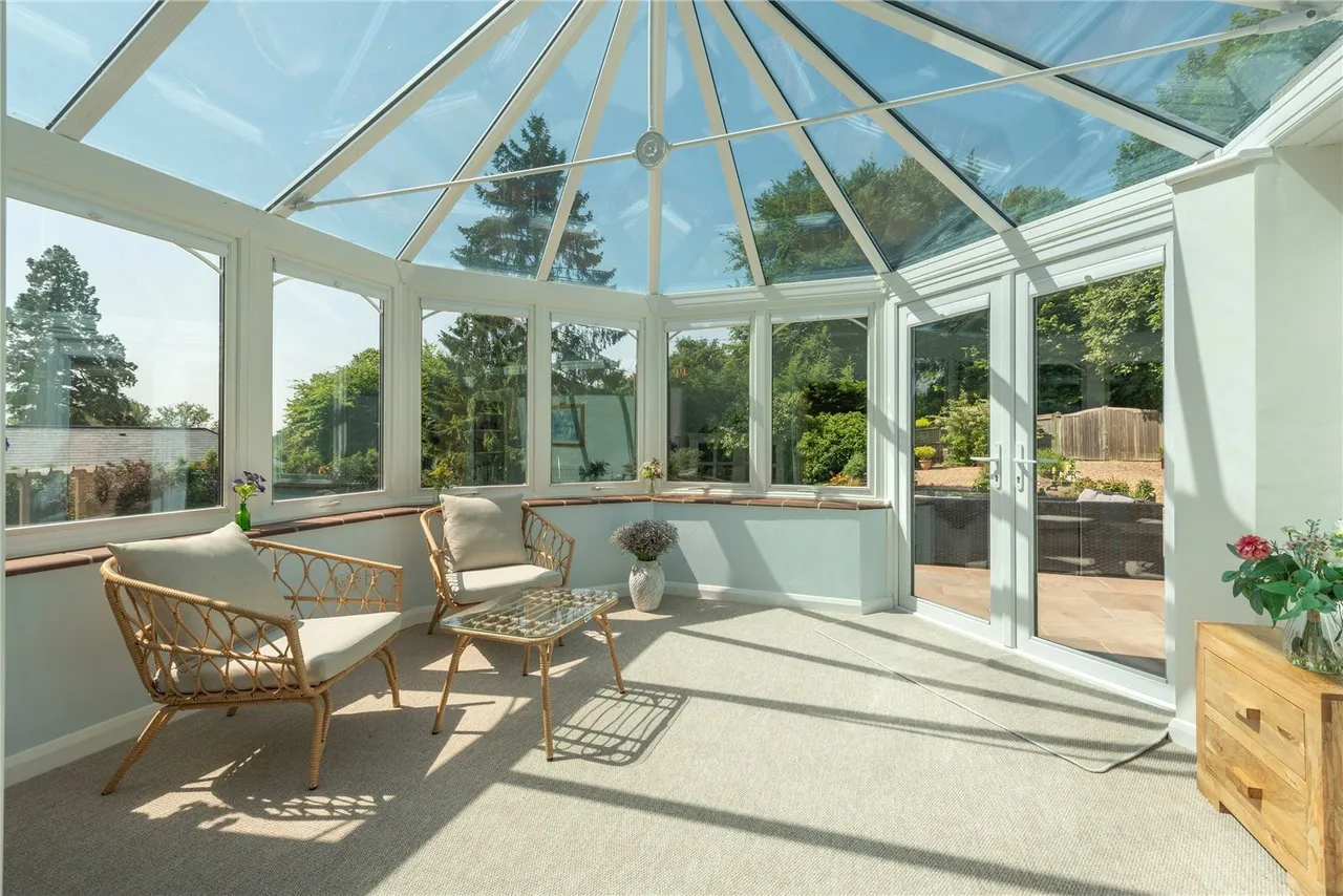 The Coombe, Betchworth, RH3, photo 7