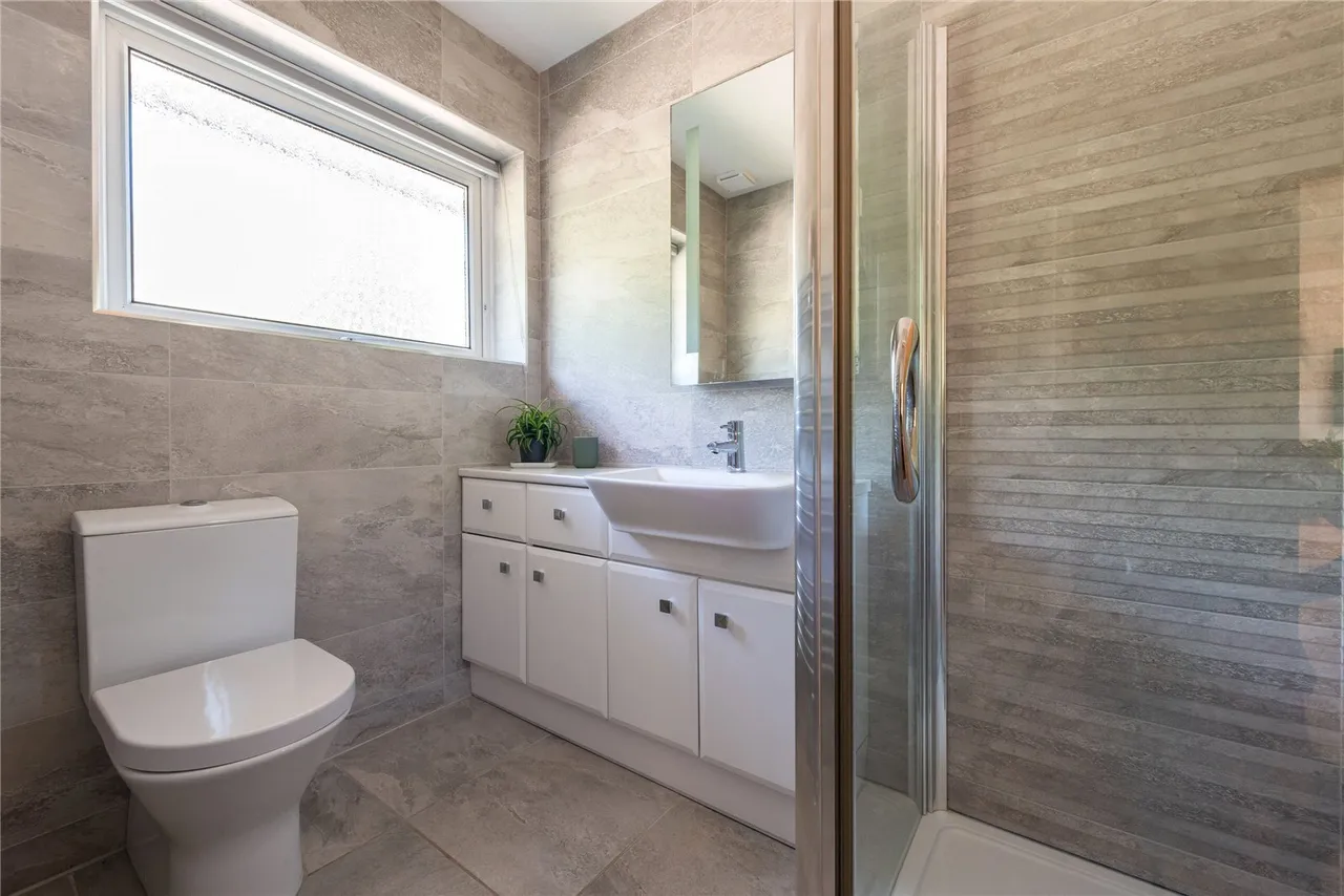 The Coombe, Betchworth, RH3, photo 12