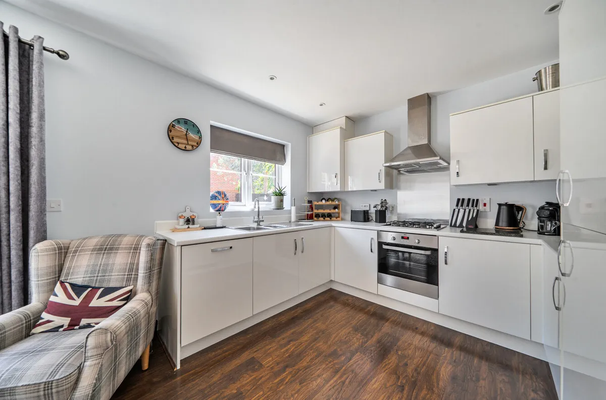Billingshurst, RH14 9TD, photo 13