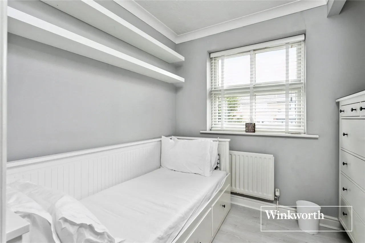 Laurel Fields, Potters Bar, EN6, photo 9