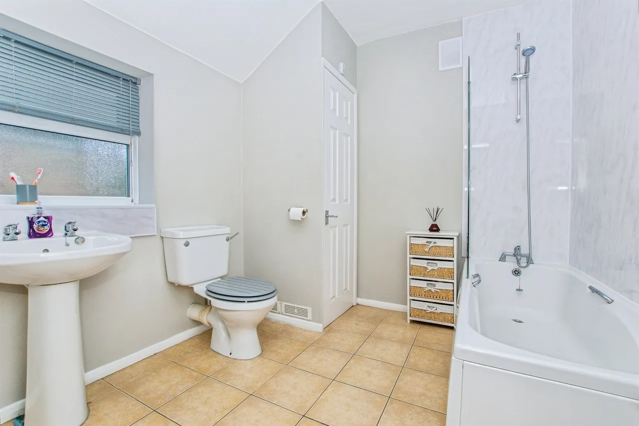 Queen Street, Sutton Bridge, Spalding, photo 11