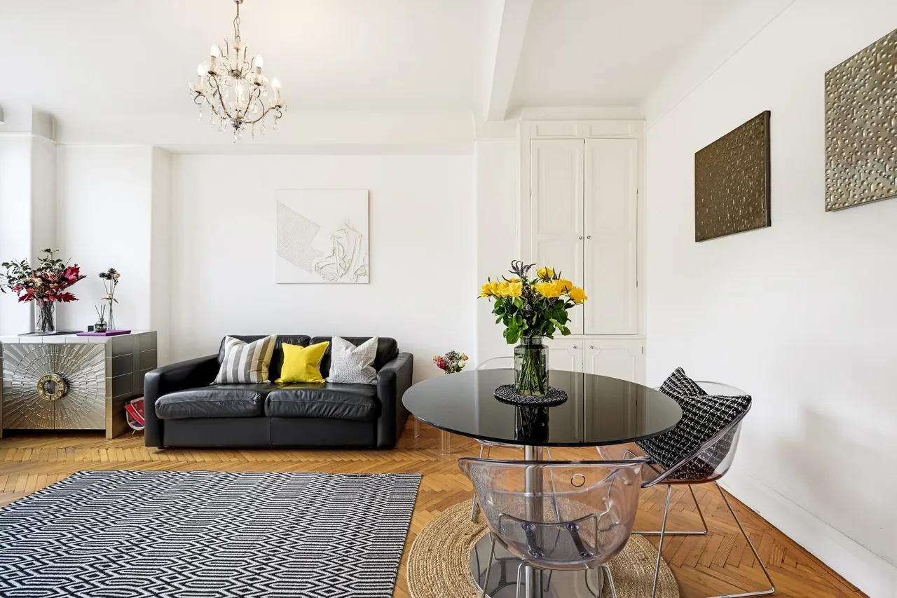 Queens Court, Queensway, W2, photo 4
