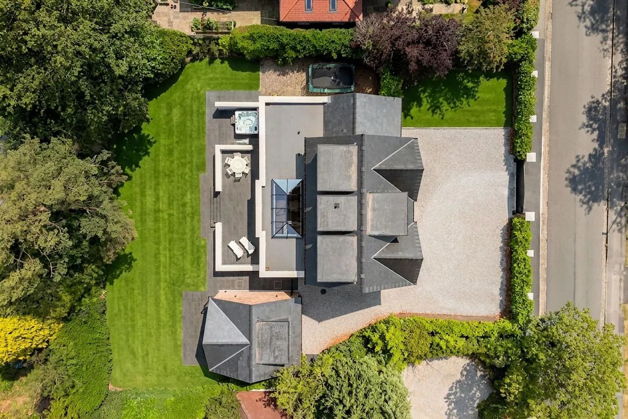 Chorley Hall Lane, Alderley Edge, SK9, photo 23