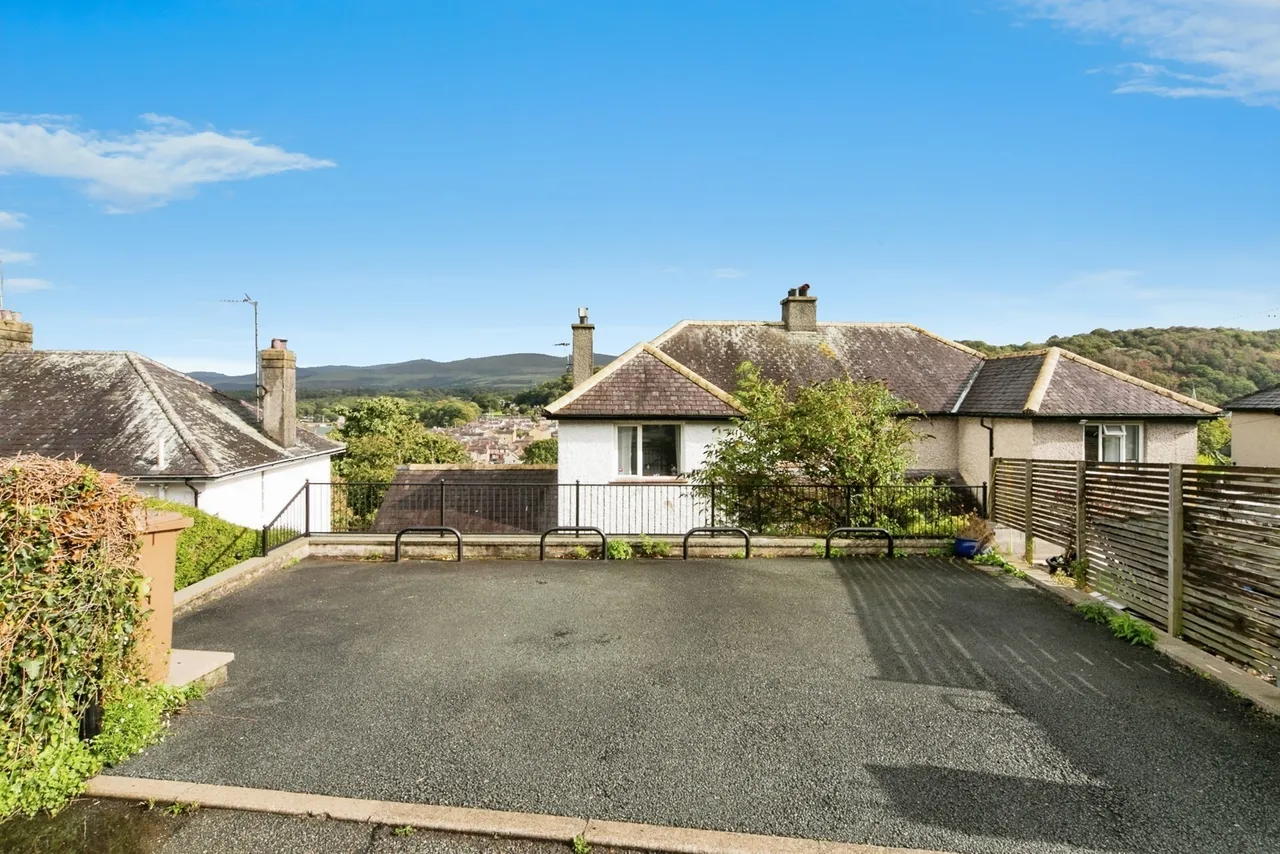 Upper Garth Road, Bangor, LL57, photo 10