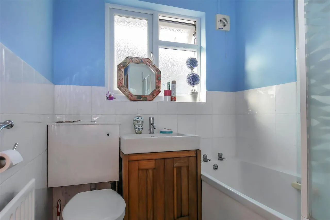 Hearnfield Road, Wick, photo 8