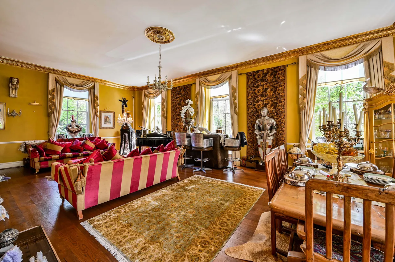 Thomas Sheriff Place, Cobbett Hill Road, Guildford, photo 2