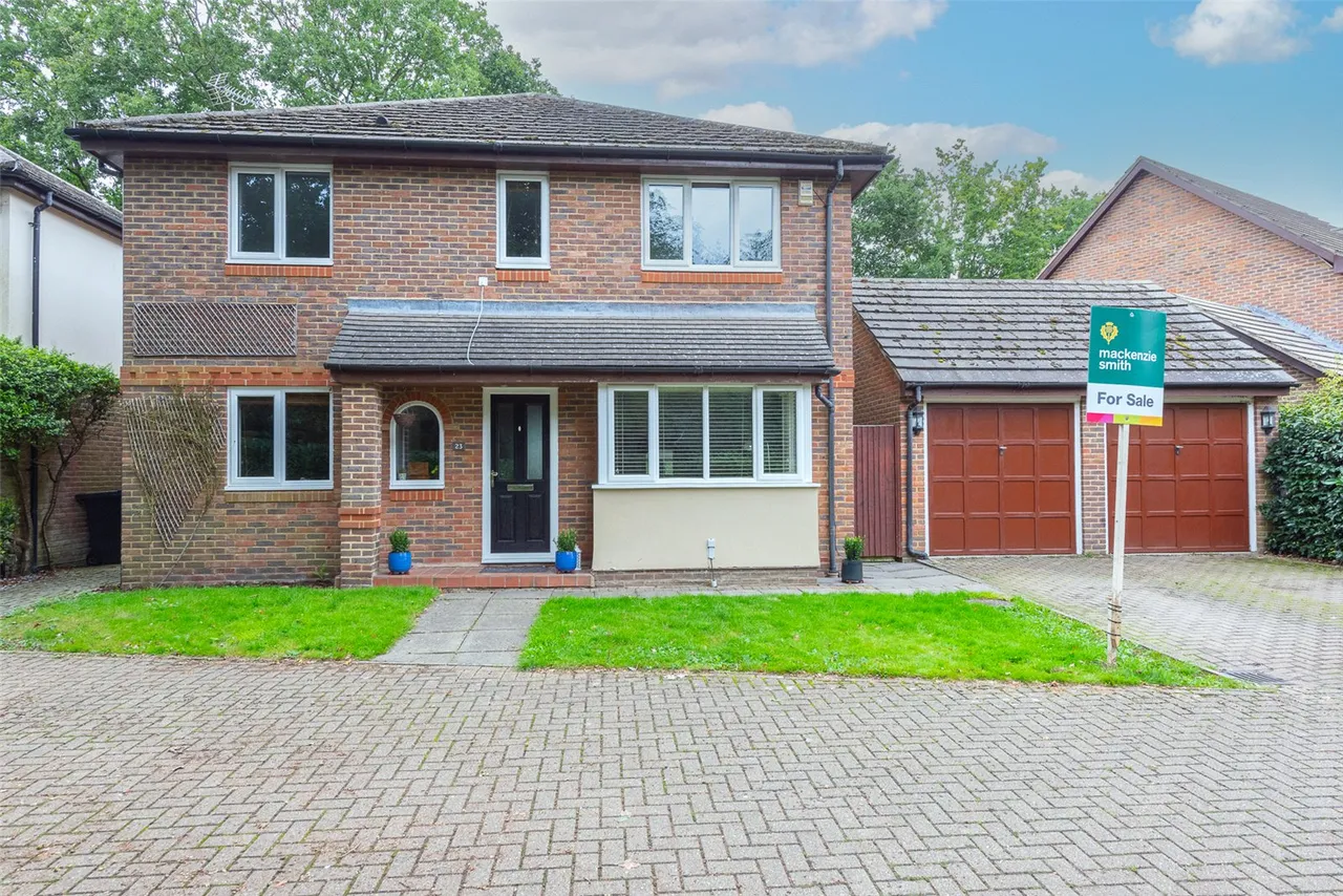 Minehurst Road, Mytchett, Camberley, Surrey, GU16 6JP, photo 18