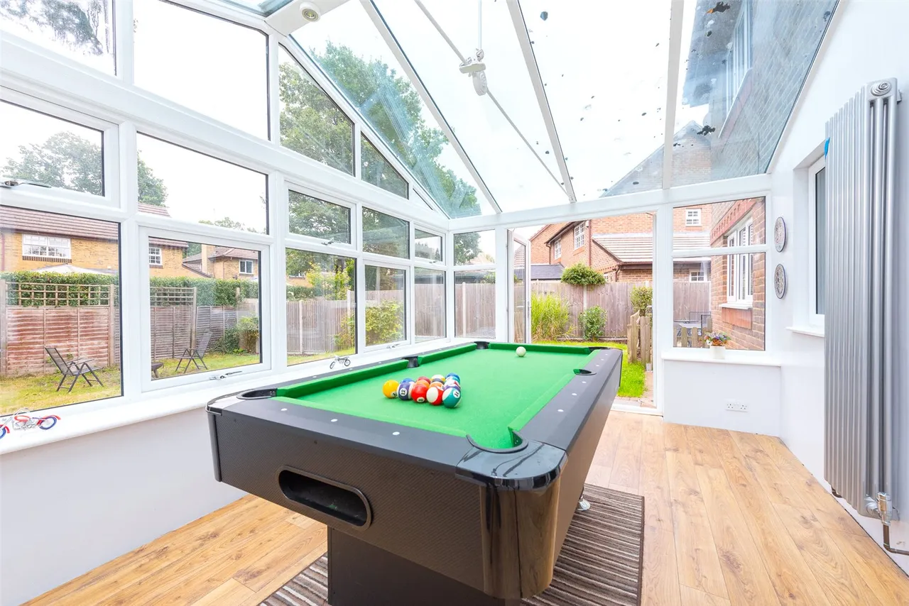 Minehurst Road, Mytchett, Camberley, Surrey, GU16 6JP, photo 4