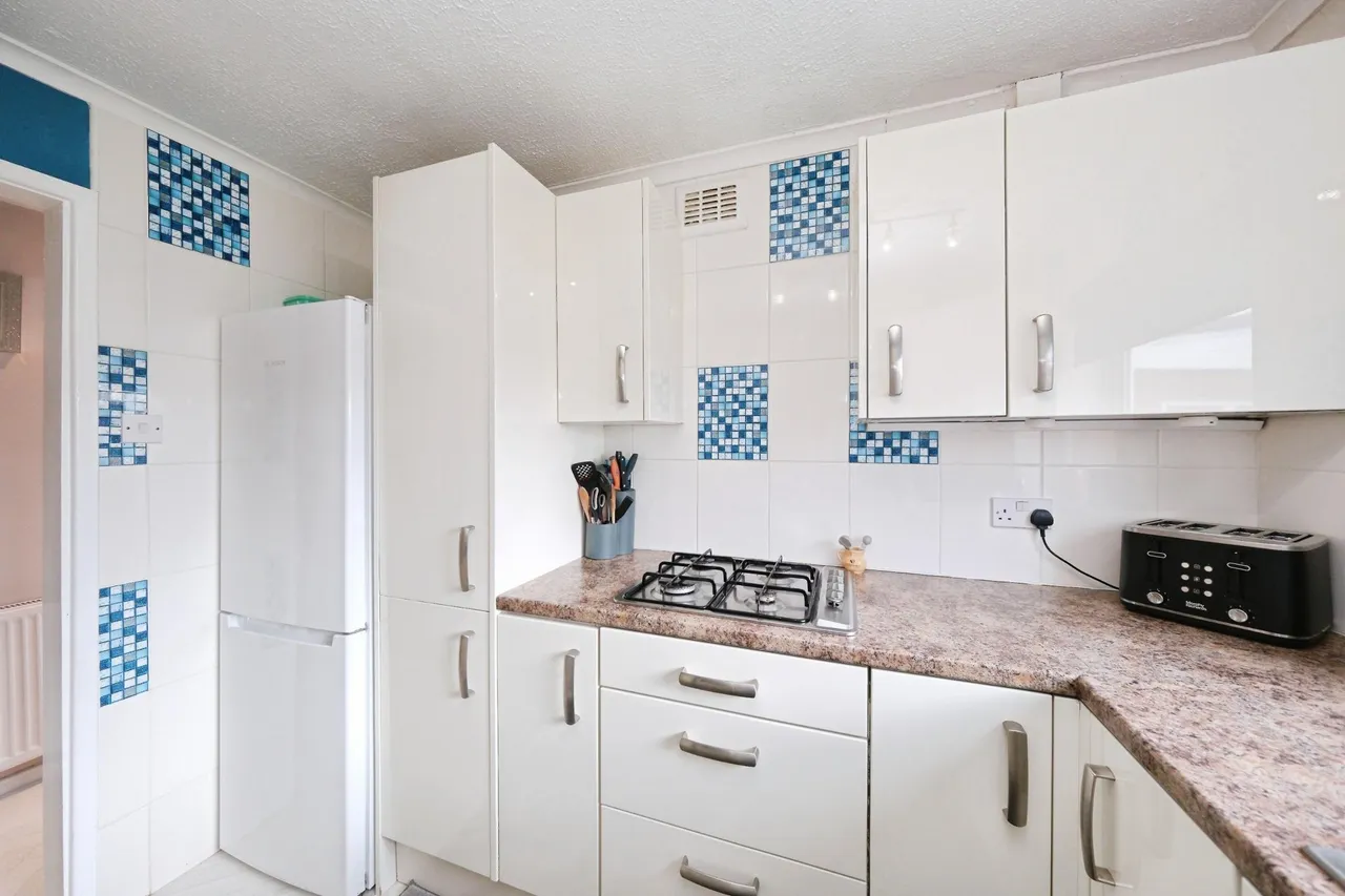 Perth Close, Mansfield, NG19, photo 11