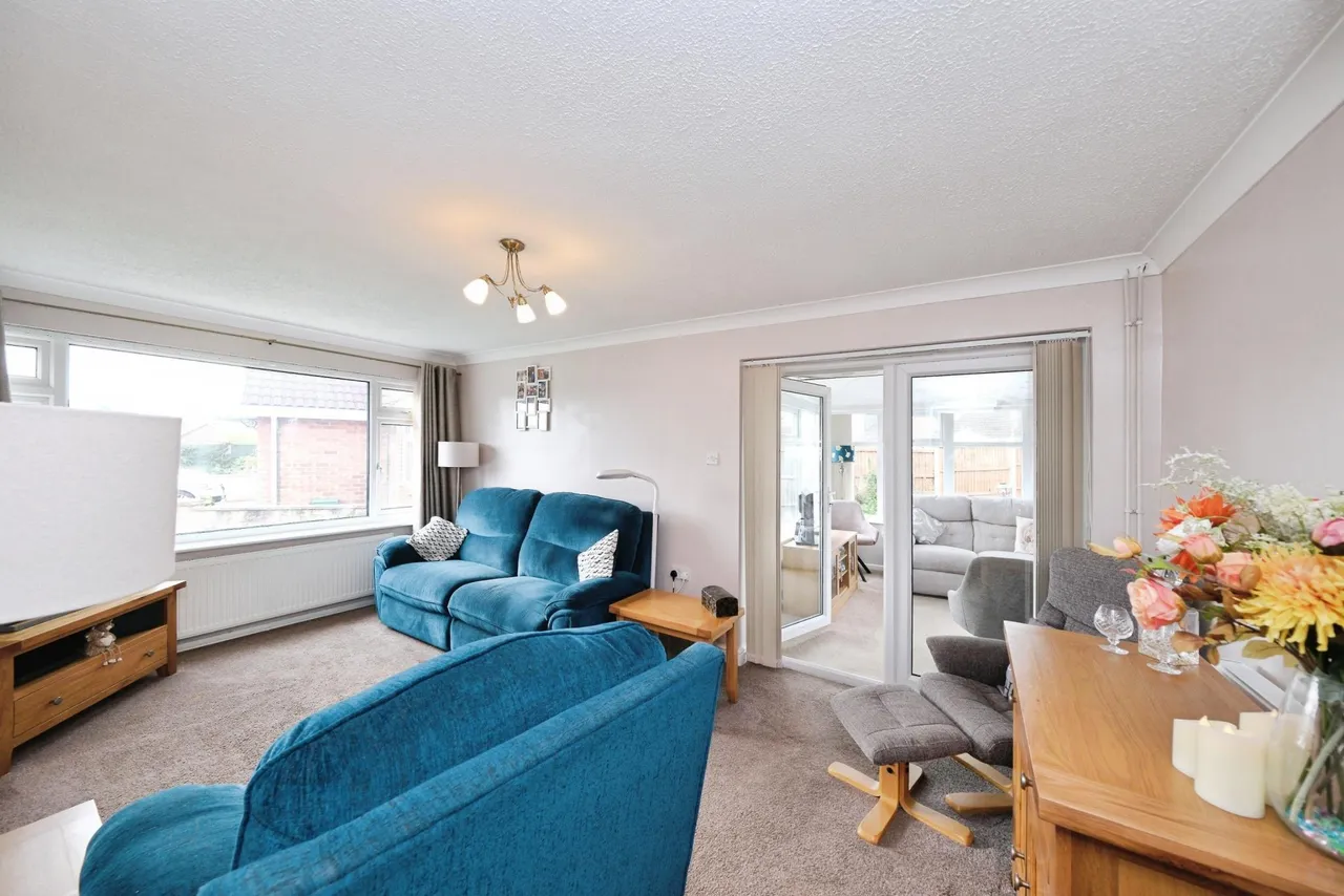 Perth Close, Mansfield, NG19, photo 2