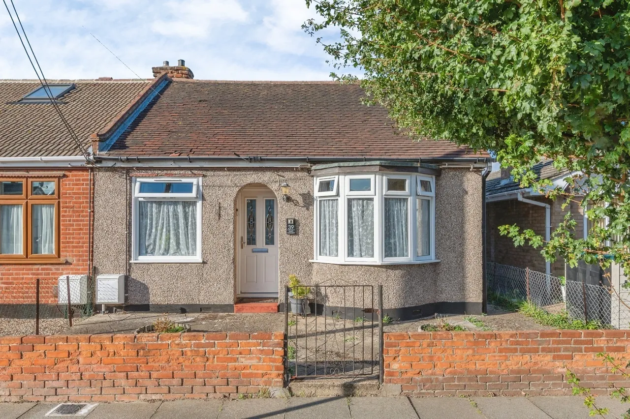 4 bed house for sale, South Crescent, Southend-on-Sea, SS2