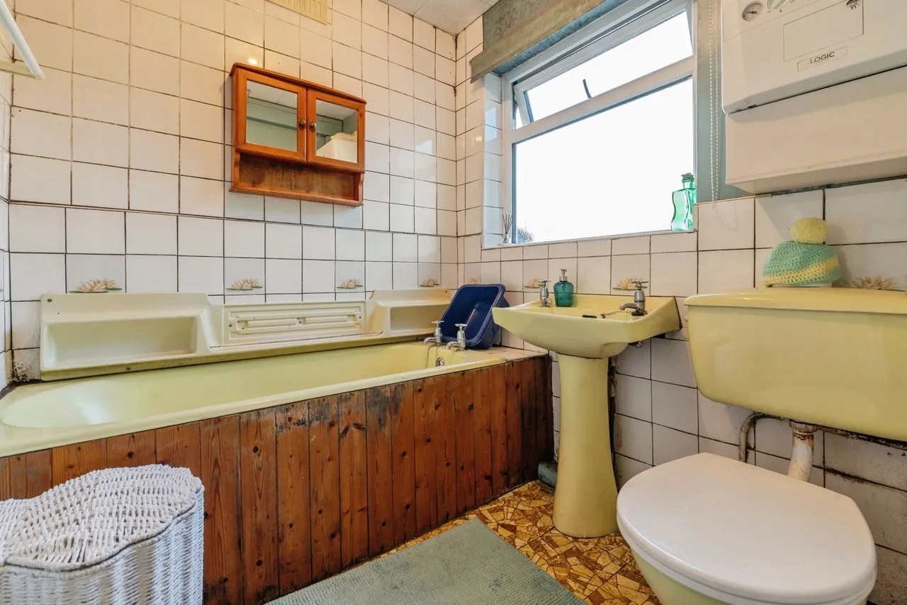 South Crescent, Southend-on-Sea, SS2, photo 9
