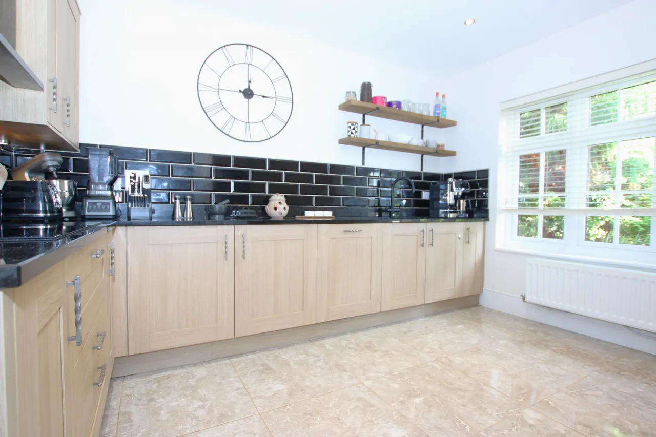 Manor Road, Kettering, NN15, photo 3