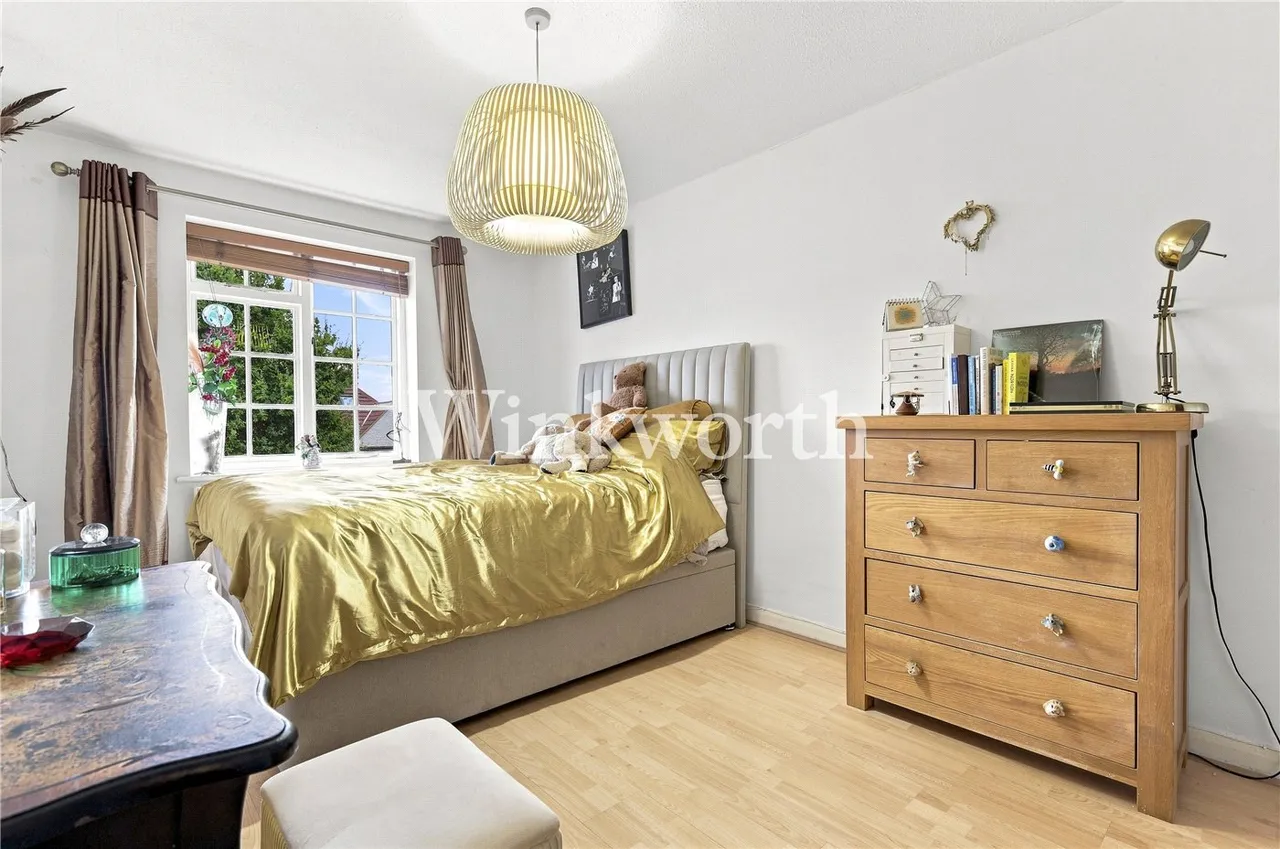 Hoppers Road, London, N21, photo 12