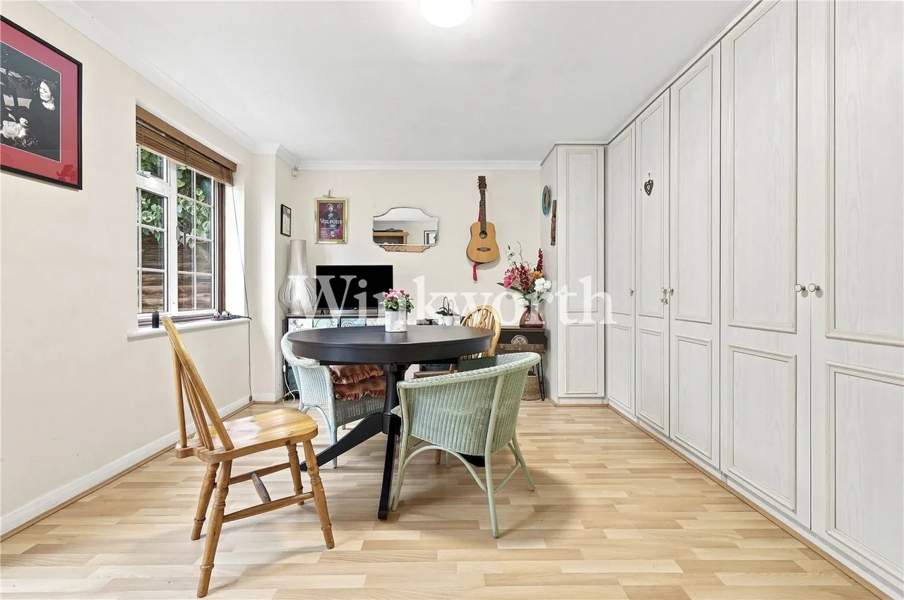 Hoppers Road, London, N21, photo 10