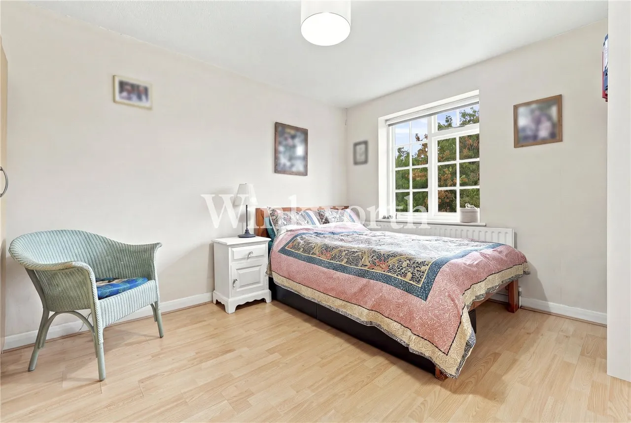 Hoppers Road, London, N21, photo 11