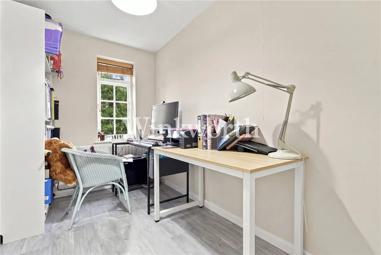 Hoppers Road, London, N21, photo 9