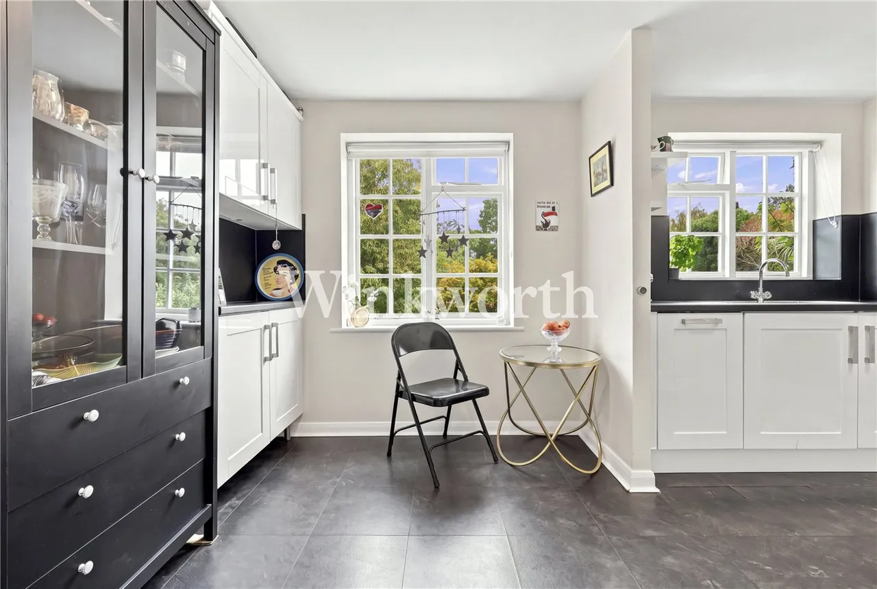 Hoppers Road, London, N21, photo 5