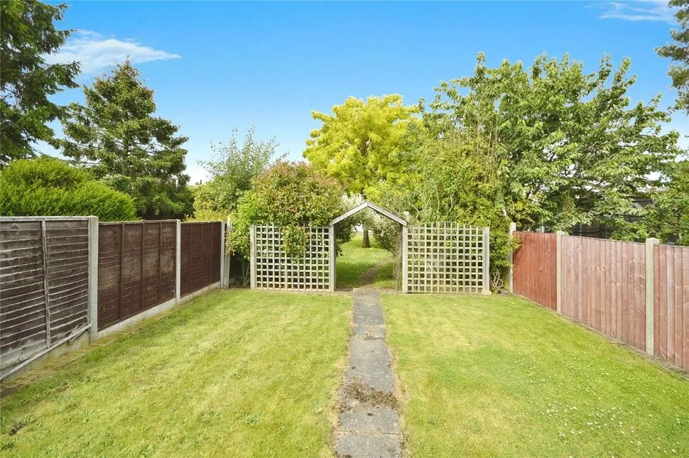 Higham Road, Wainscott, Kent, ME3, photo 8