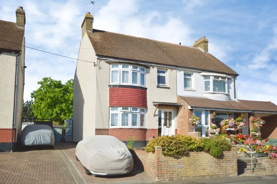 Higham Road, Wainscott, Kent, ME3, photo 2