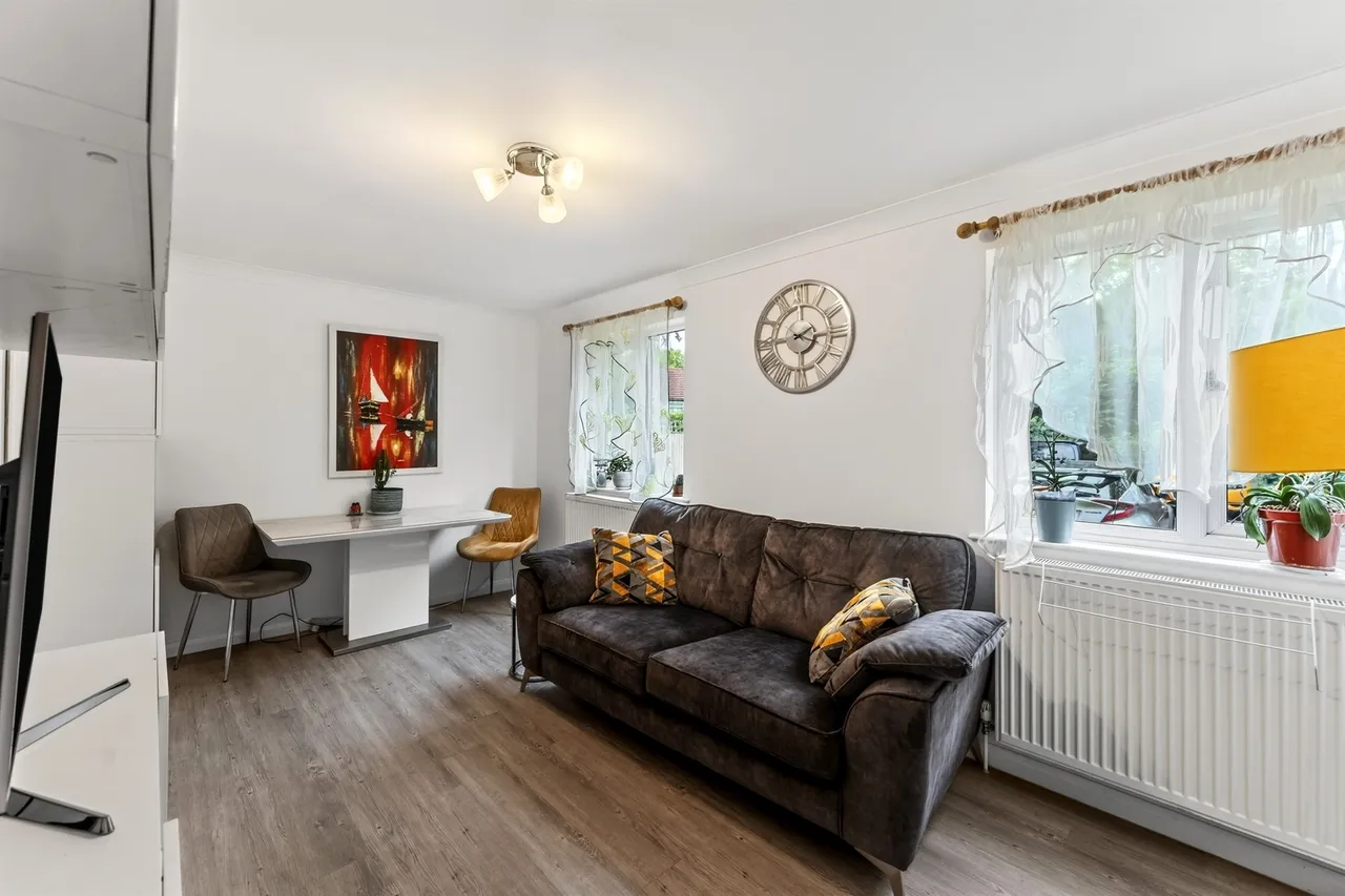 Connaught Gardens, Morden, SM4, photo 2