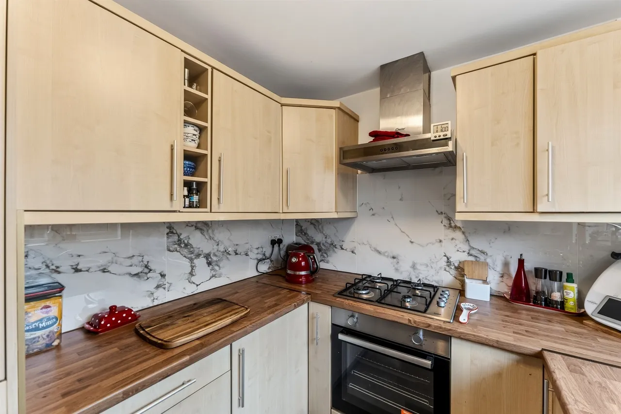 Connaught Gardens, Morden, SM4, photo 13