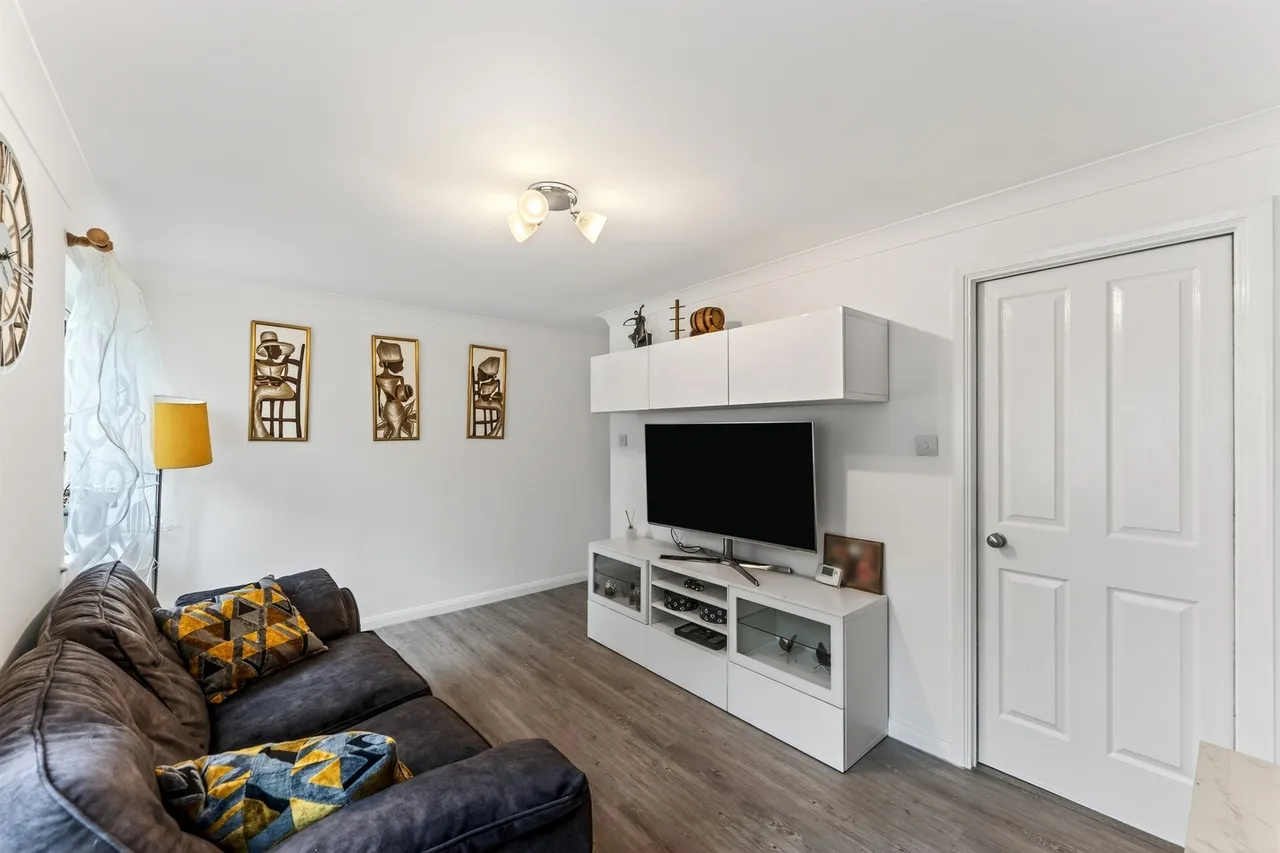 Connaught Gardens, Morden, SM4, photo 14
