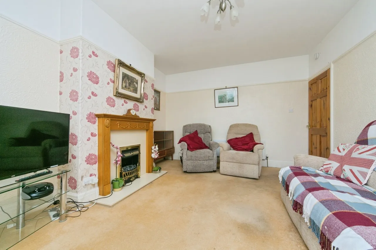 Conway Road, Colwyn Bay, LL29, photo 8